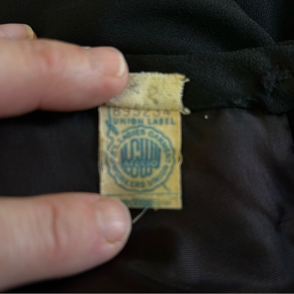 Vintage 1960’s Black Crepe Lined Cocktail Dress Union Made Tag Size 16/Size 8/10 - Picture 6 of 10